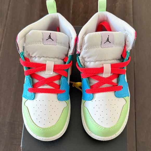 Rare Toddler Nike Jordan 1 Mid SE white taxi-dark shadow multi color sneakers - Picture 2 of 12